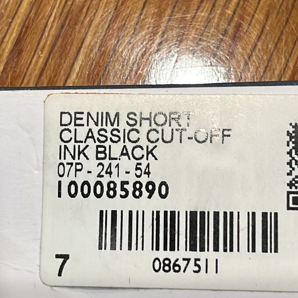 GARAGE BRAND NEW W/TAGS BLACK SZ.7/28 CLASSIC CUT-OFF SHORTS. PERFECT CONDITION - Picture 8 of 11